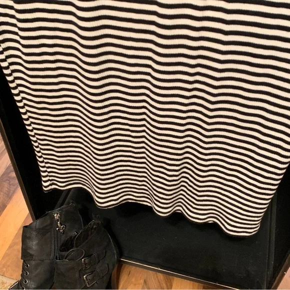 *NWT* GAP Striped Maxi/Midi Dress - Picture 6 of 12